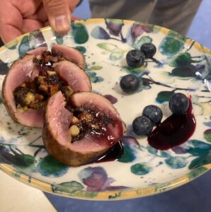 Recetas navideñas: solomillo relleno de ciruelas y frutos secos con reducción de Oporto